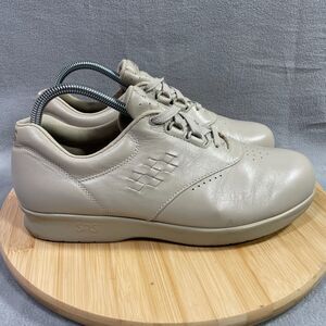 SAS Free Time Womens Size 9.5 W Tan Walking Shoes Sneakers Lace Up Comfort